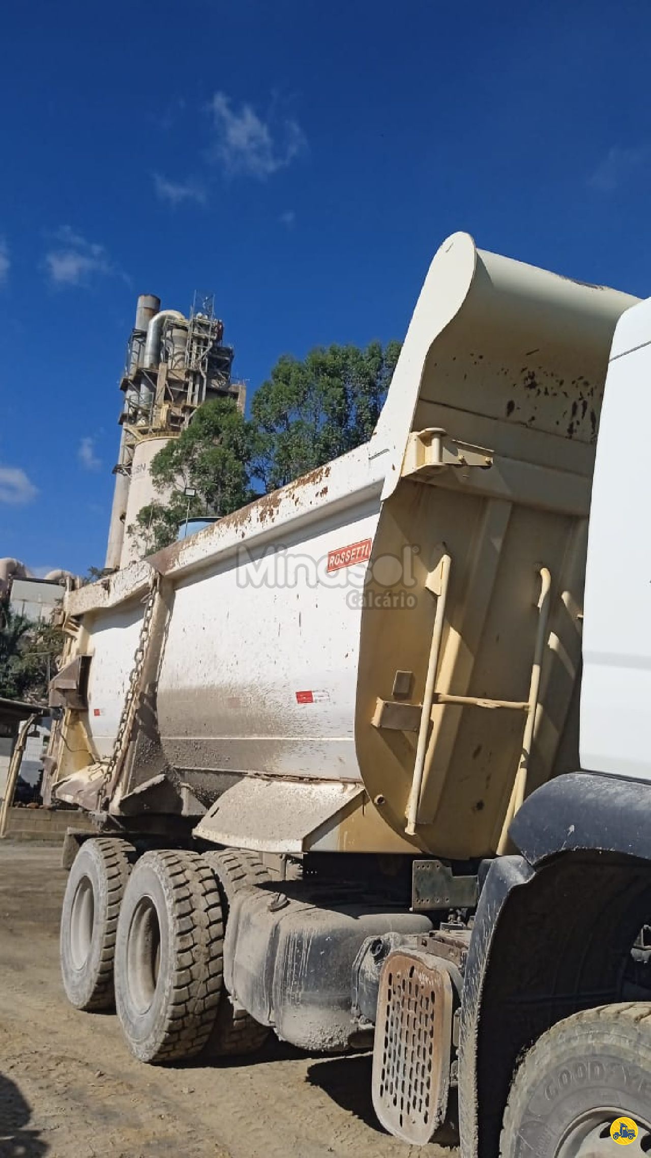 CARROCERIA SOBRE CHASSI  TRUCK BASCULANTE Minasol ARCOS MINAS GERAIS MG